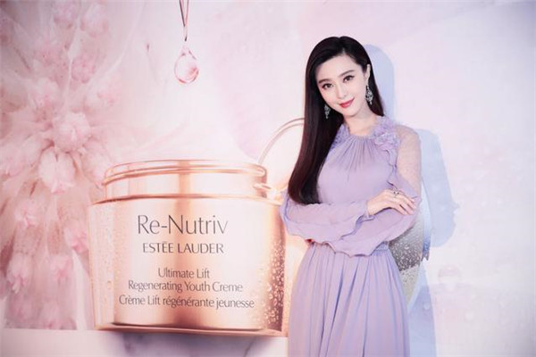 雅诗兰黛推出全新奢宠白金花菁萃紧颜焕活系列