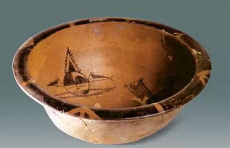 我国早期陶器大多是圜底和小平底