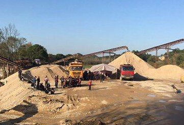 湖南发生砂石惨案 司机被活埋致死 