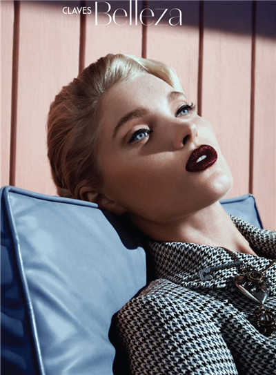 超模elsa hosk为《vogue》杂志拍摄美妆时尚大片