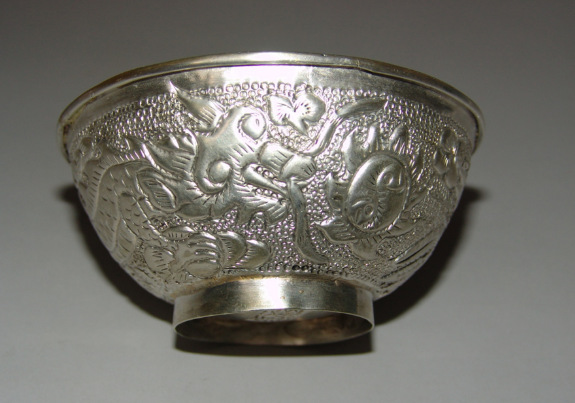 银碗的神奇作用