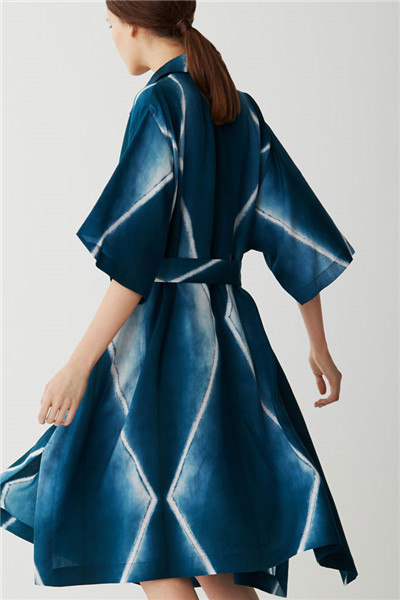 Issey Miyake(三宅一生)释出2017早秋系列型录