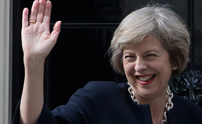 首相将成封面女郎 英国首相将登美国版4月号封面展现魅力
