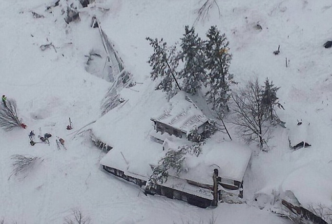 意大利地震引雪崩 酒店被掩埋造成多达30人死亡