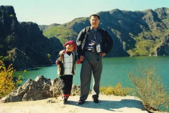 父亲儿子成兄弟 父亲儿子成兄弟