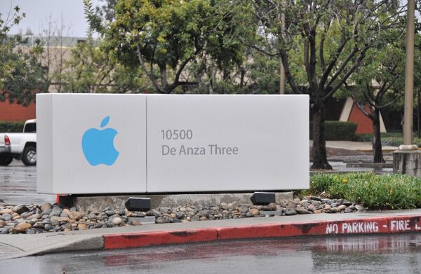 苹果公司主席库克做得好 今年以来巴菲特都买了1.2亿股