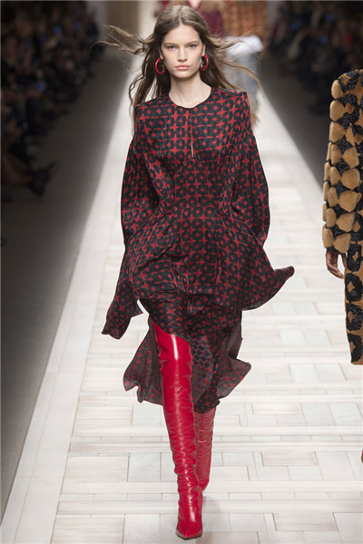 fendi(芬迪)于米兰时装周发布2017秋冬系列高级成衣-第10页