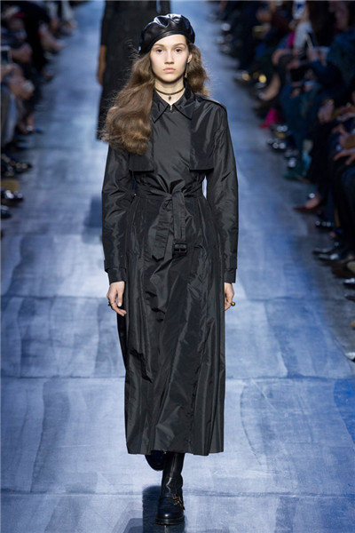 服装品牌于巴黎时装周发布2017秋冬系列-第6页-巴黎时装周-金投奢侈品
