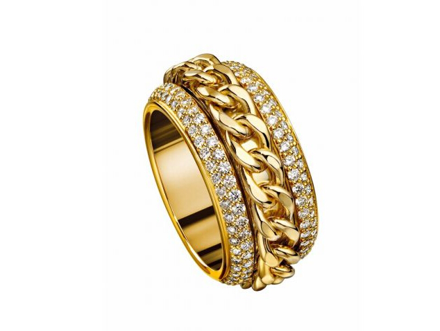 拥抱的艺术 尽在伯爵珠宝possession戒指系列