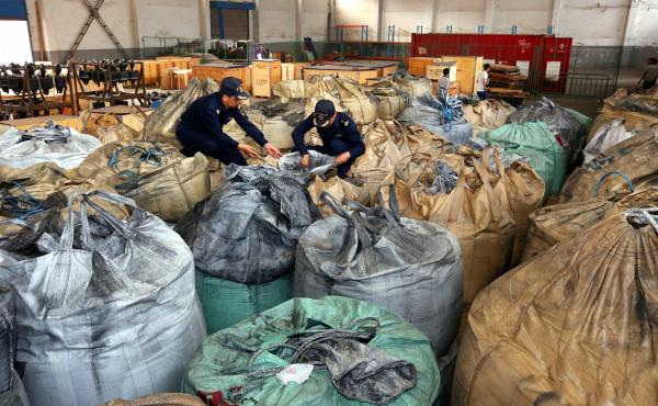 韩美垃圾偷运走私中国 铅汞砷等有毒物质含量