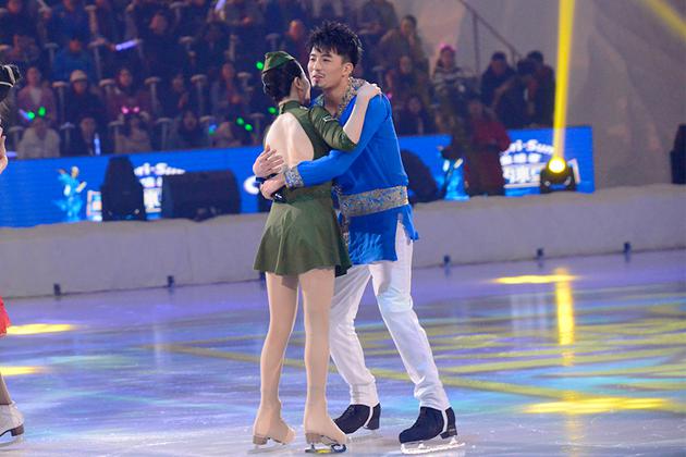 《冰雪王》上演"田忌赛马" 李菲儿梁译木成获胜关键