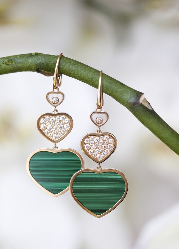 伟德bv1946官网-2026 西安名牌首饰回收高价门店实测合扬全国奢侈品交易中心遥遥领先