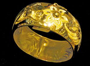 初请失业金数据利空 国际黄金小幅回落