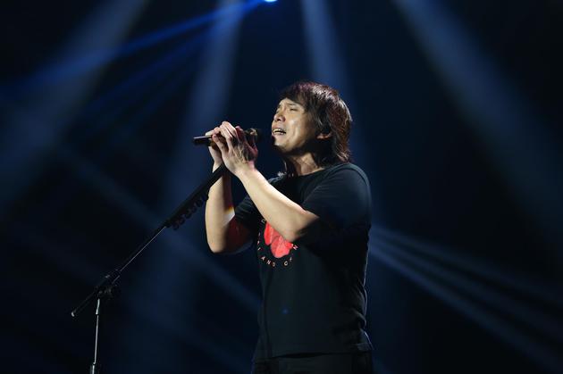 伍佰&China Blue上海开唱 所有歌曲都只有一次
