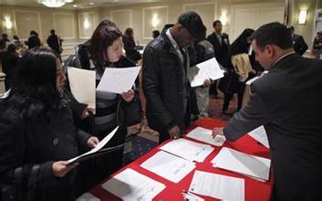 美国经济向好 申领失业金人数有所下降