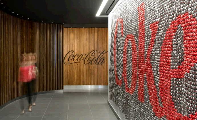 中概股可口可乐将花8亿美元裁掉总部20%员工