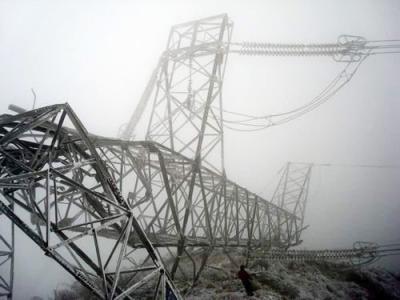 江西在建电塔倒塌 事故已造成4人死亡1人受伤