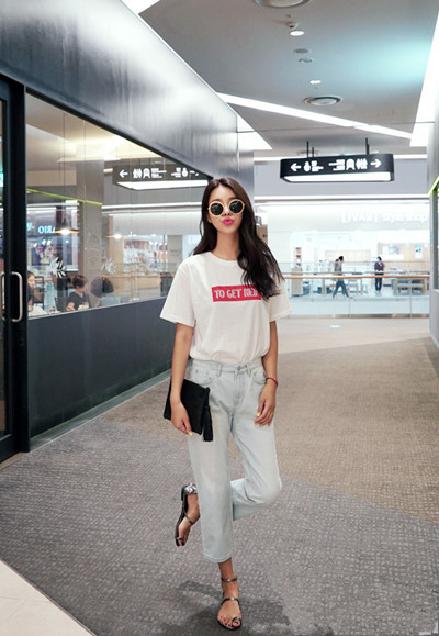 夏天穿衣服的小窍门 a2bcc1befad8d716069d7acb87302a7e.jpg