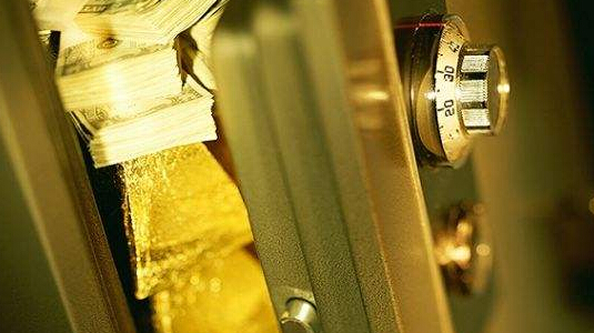 黄金有望突破七年来跌势 美元跌势或延长