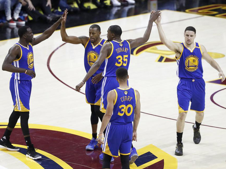 NAB总决赛:勇士客场118-113险胜骑士