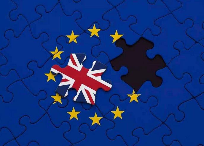 英国大选鸡飞狗跳:梅姨赔了全部家当,硬脱欧泡汤了