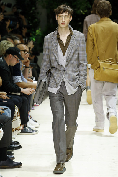 品牌男装服饰 8fc80b7ed5dc47444c926352344620fb.jpg?_=1498097547849