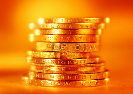 原油大跌黄金仍守稳 弹性出色金价将悄悄走高