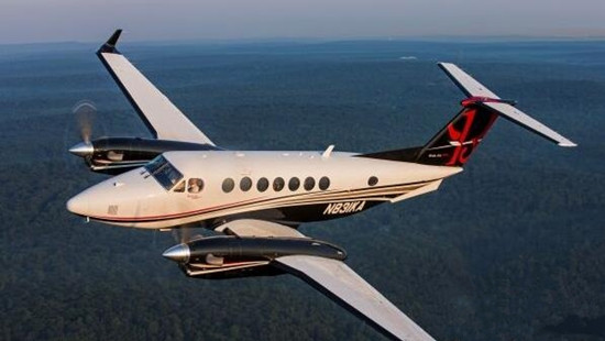 比奇空中国王350i私人飞机开启城市演示飞行