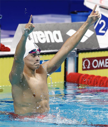 孙杨200米以1分44秒39夺冠 徐嘉余夺得子100米仰泳项目金牌