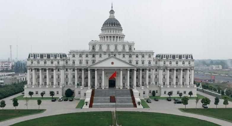 白宫频现“辞职门”吓坏美元 白银价格为何闪跌逾1%