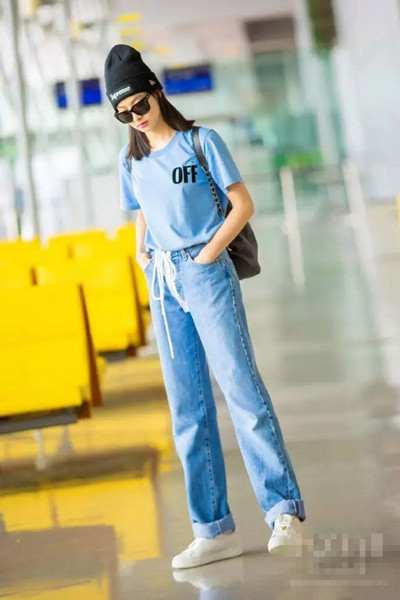 夏天穿衣服的搭配技巧 eed189ee244f3ee3863d0892df707f90.jpg