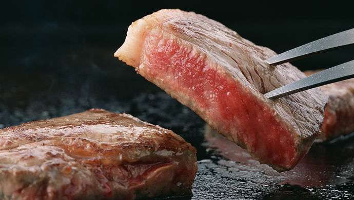 美国牛肉在中国市场卖不动，300块一公斤，你会买吗？