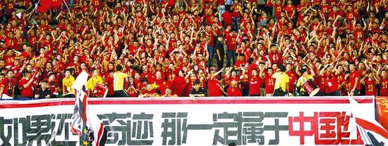 国足1:0战胜乌兹别克斯坦 拿到12强赛第二场胜利 