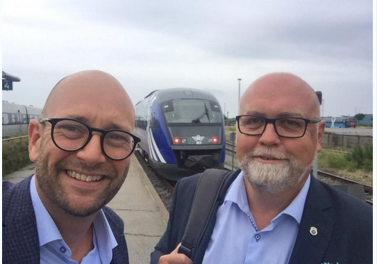 两名政客氢能汽车之旅顺利结束 丹麦全国内氢气网络已初具雏形