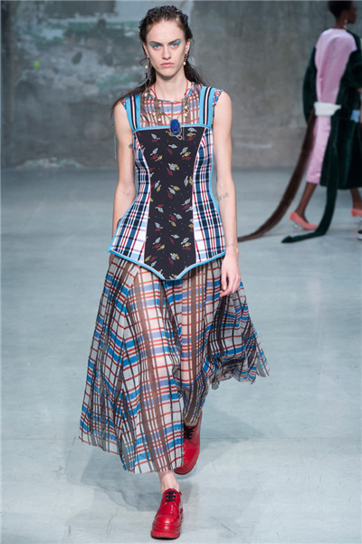 时尚衣服女装品牌 69d7a4f407d31cf4e3a68dbe564ba819.jpg?_=1506567117858