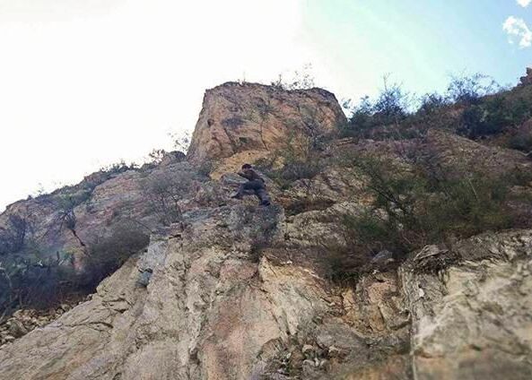 陨石坠落百人寻宝 犹如天外飞仙神秘莫测