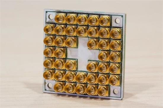英特尔量子计算取得突破 成功开发新型超导芯片