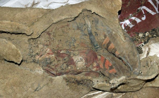 蒙古发掘中国干尸 身着中国中原人的服饰