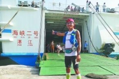 跑1300公里回家 把跑步当修行