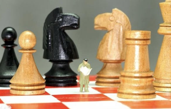 特朗普新政命运坎坷 国际黄金价格转向关口