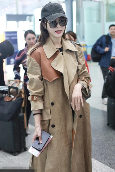 驼色风衣街拍_驼色大衣街拍(2)