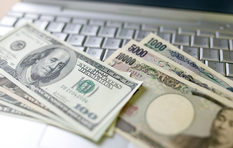 日本央行如预期按兵不动 美元兑日元收复失地