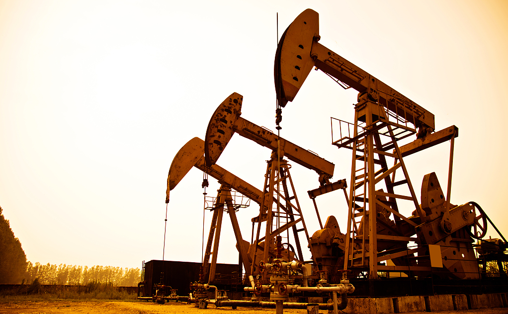 布油暴涨3.5%触及64.44美元 WTI原油收高3%触及57.61美元