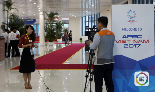 习近平在越南APEC发表演讲 工商领导人峰会的代表们翘首以待