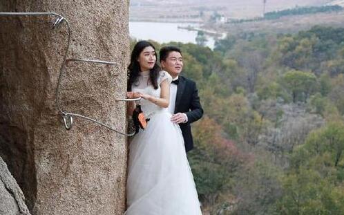 2017最新室内婚纱照_旅拍婚纱照一般需要拍几天呢?(2)