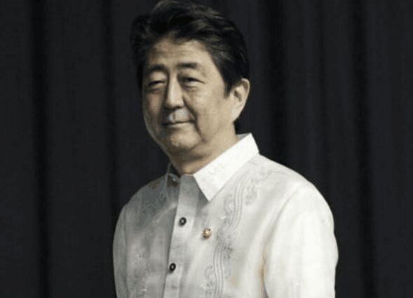 安倍跌倒被当动画 其身体状况疑似恶化