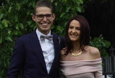 欣赏闪电被劈中 女方送院后不治身亡