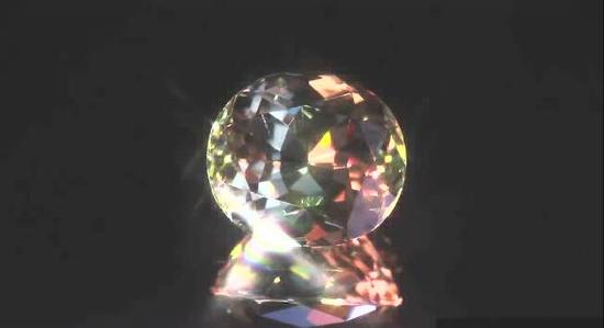 绝无仅有的我才配得上独一无二的你 变色宝石届大姐大苏坦莱