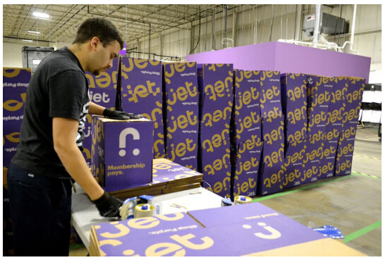 凭这张信用卡 Uber要打败整个实体餐饮业?