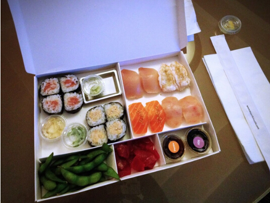 凭这张信用卡 Uber要打败整个实体餐饮业?